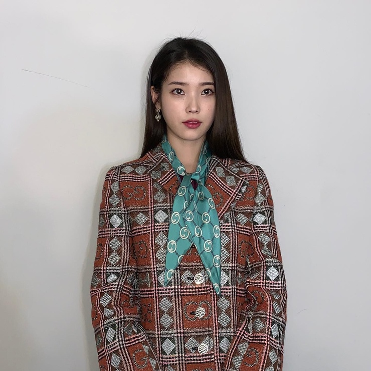IU