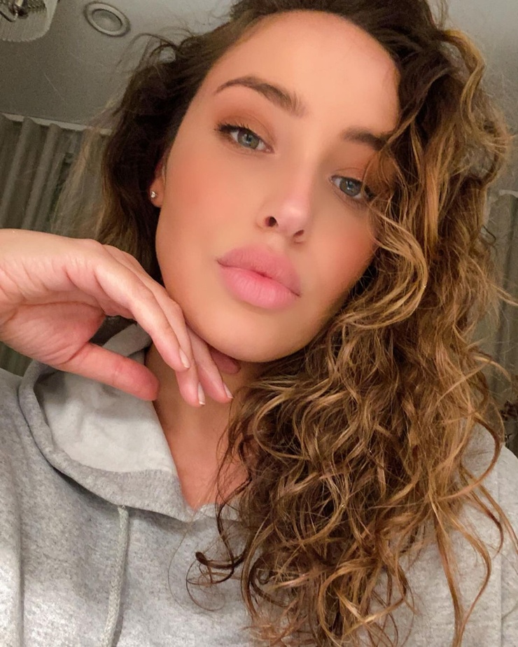 Jada Sezer