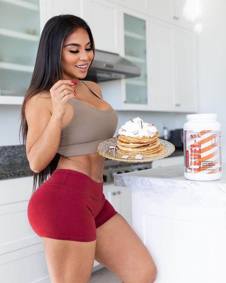 Dolly Castro