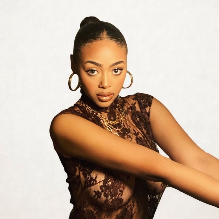 Bella Harris