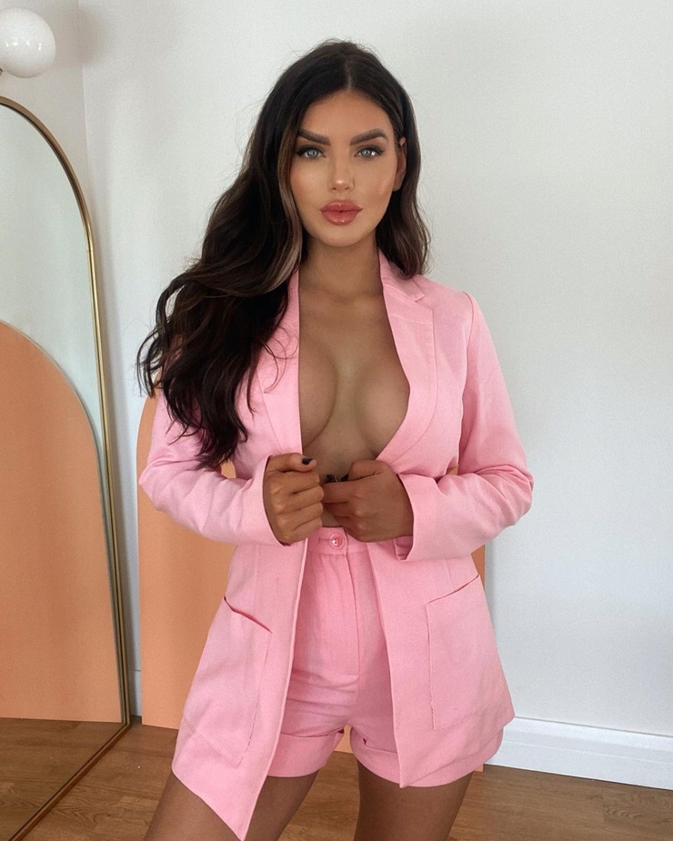 Nicole Thorne