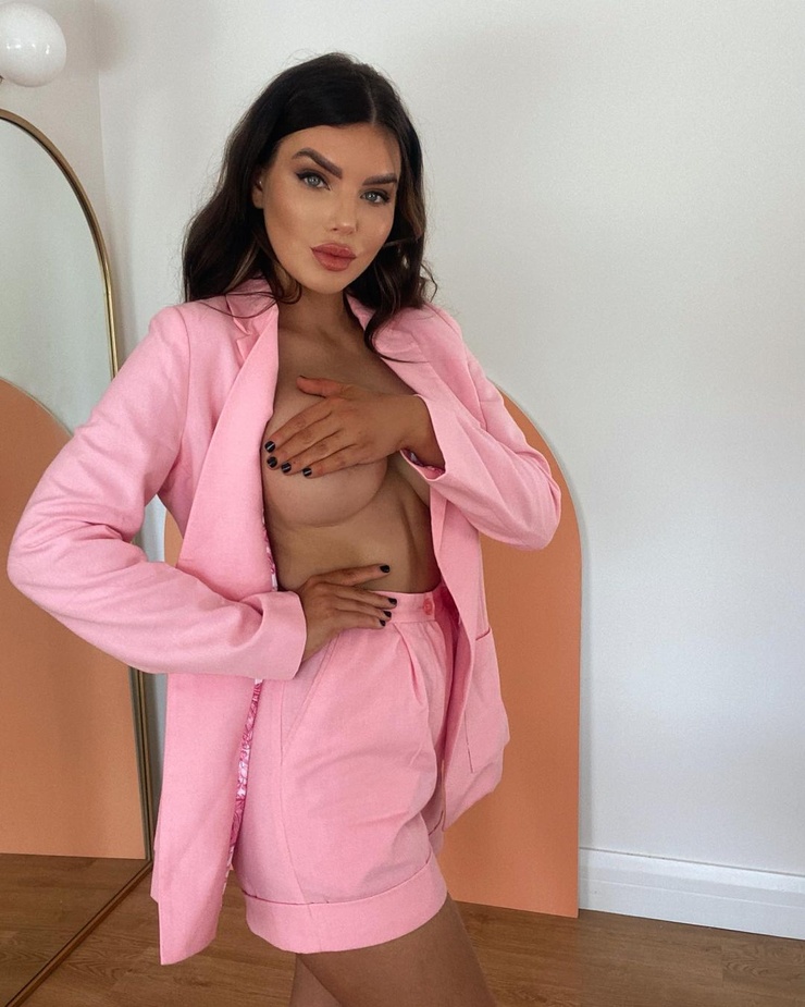 Nicole Thorne