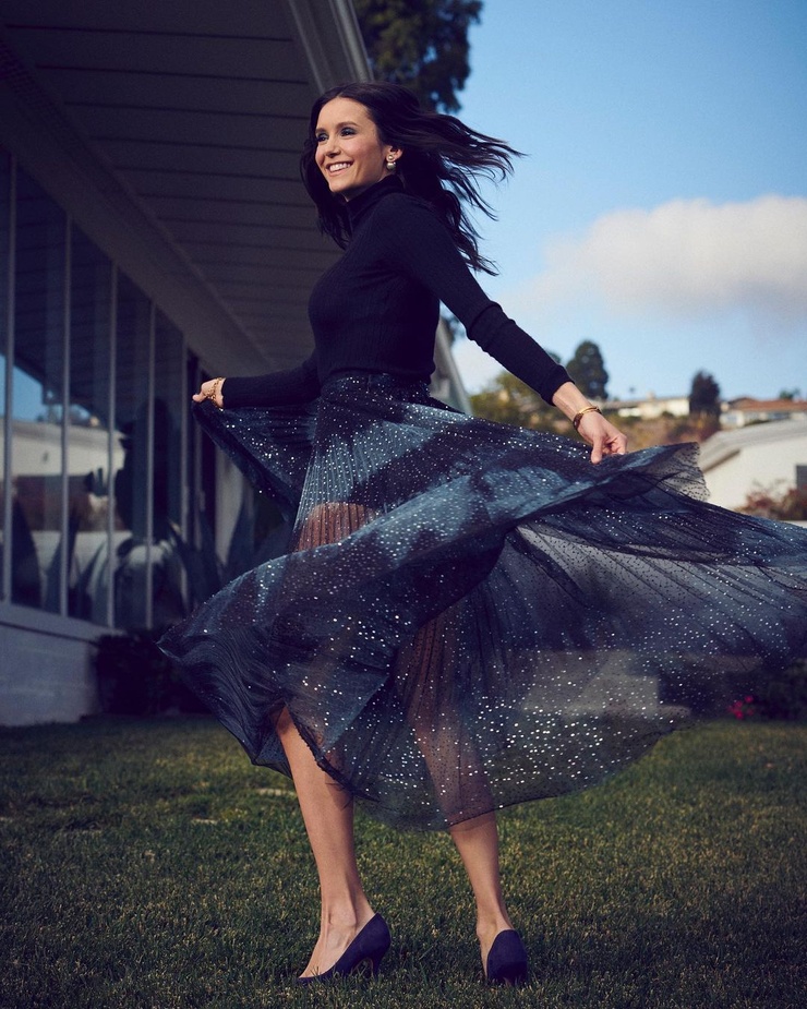 Nina Dobrev