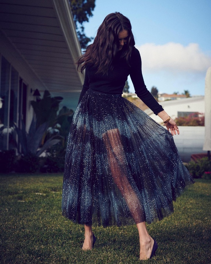 Nina Dobrev