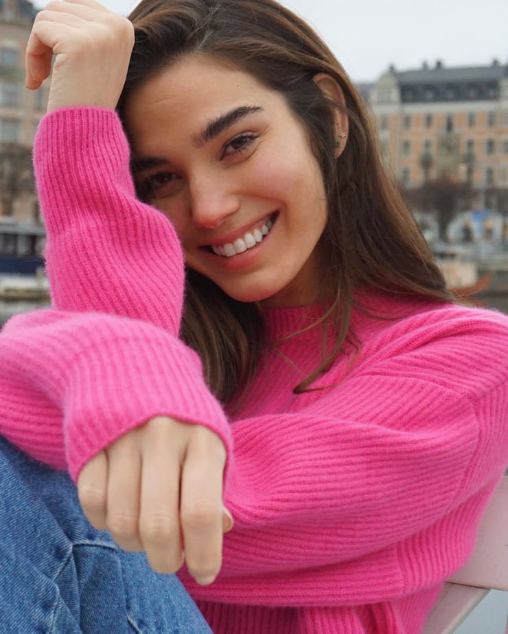 Rachell Vallori Rachell Vallori