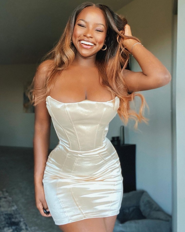 Savannah Perkins