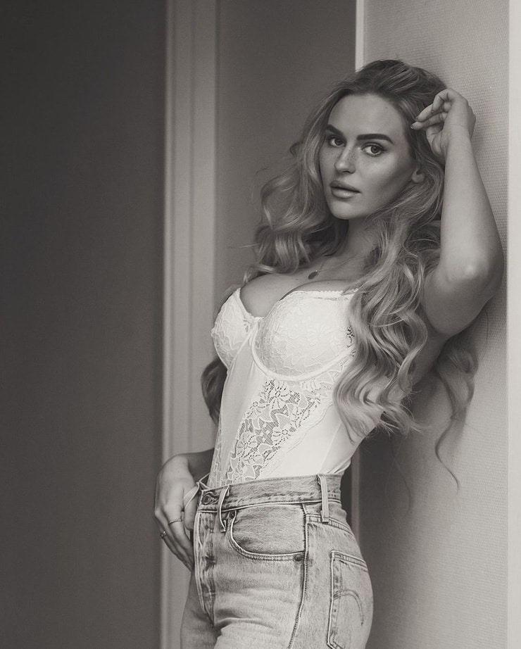 ANNA NYSTRÖM ANNA NYSTRÖM