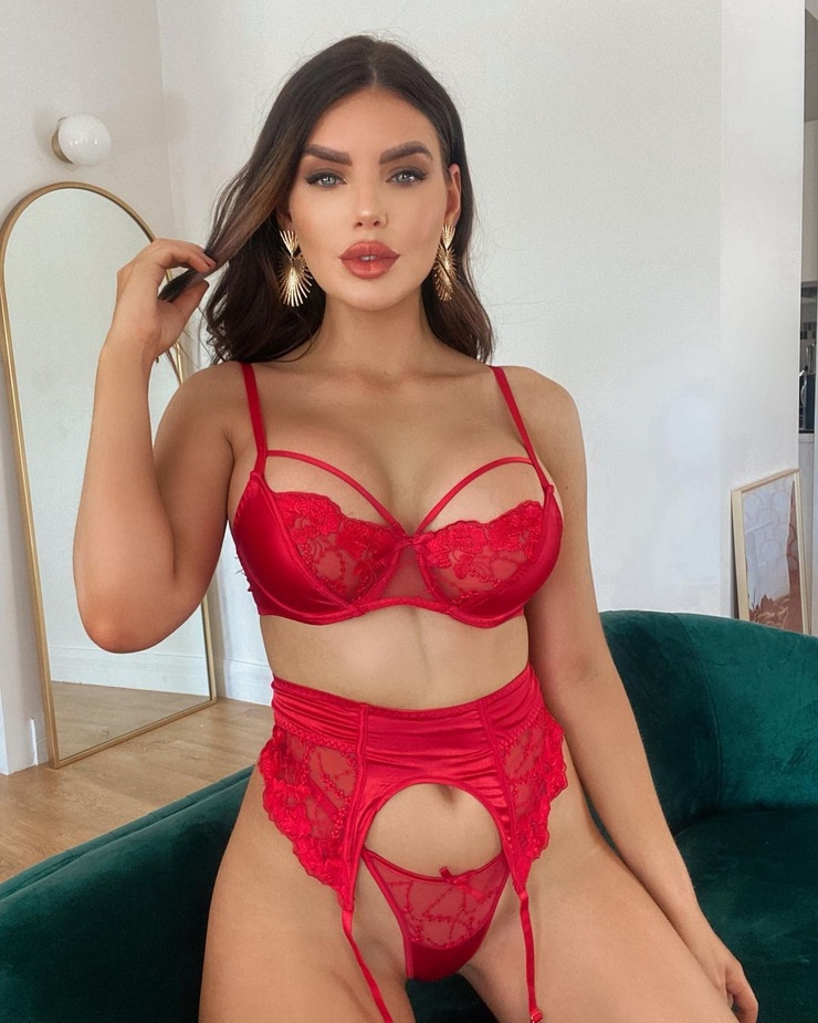 Nicole Thorne