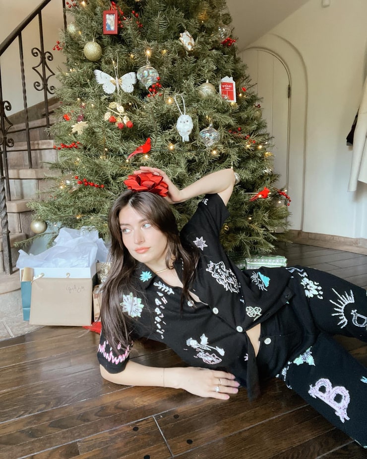 Jessica Clements Jessica Clements