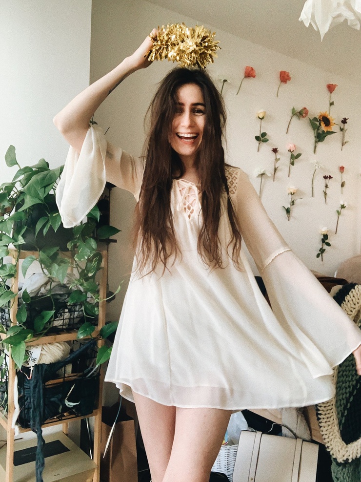 Dodie Clark picture