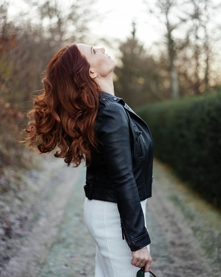Simone Simons