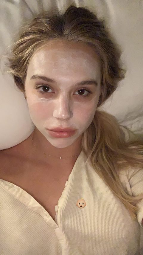 Alexis Ren