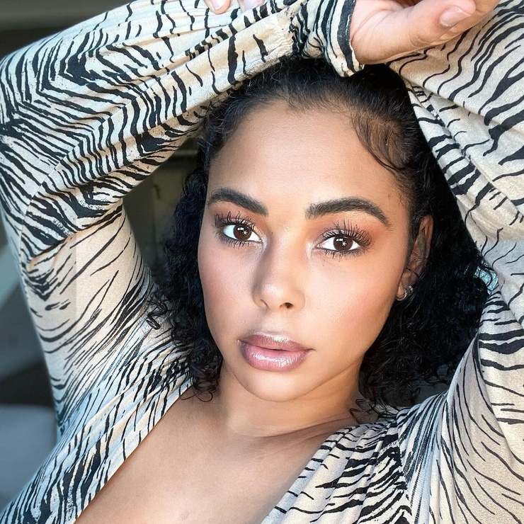 Tabria Majors