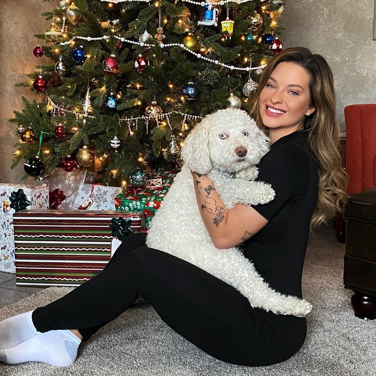 Ashley Resch