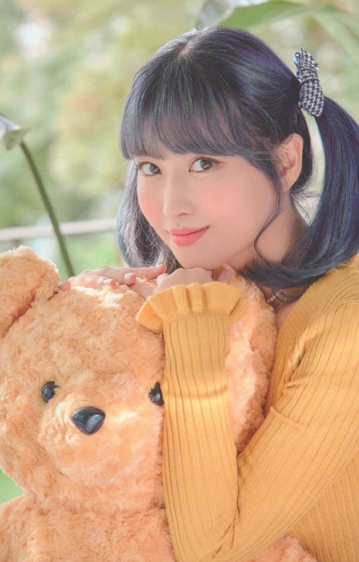 Hirai Momo