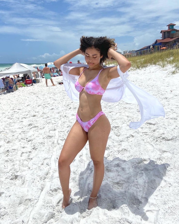 Brittany LeeAnn Brittany LeeAnn