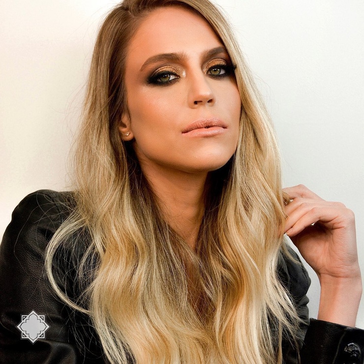 Aline Pinheiro