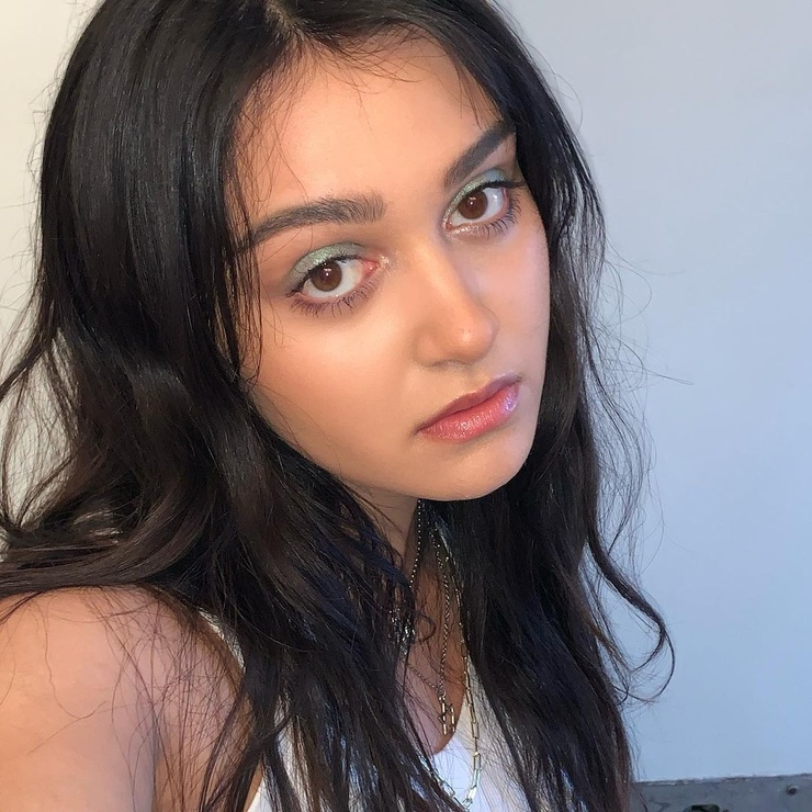 Ariela Barer