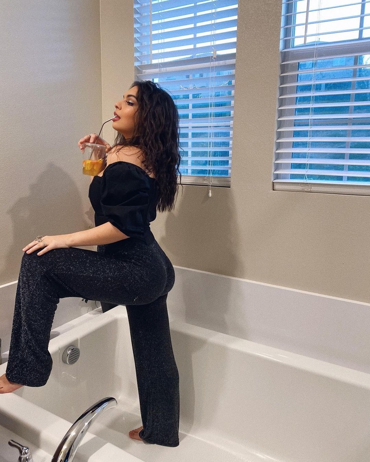 Isabella Gomez