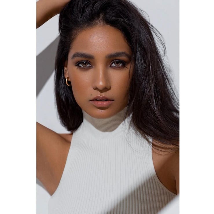 Isha Dhillon Isha Dhillon