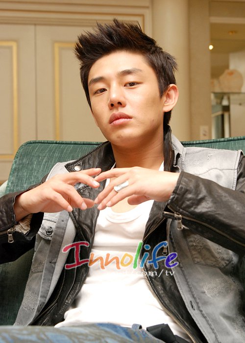 Ah In Yoo