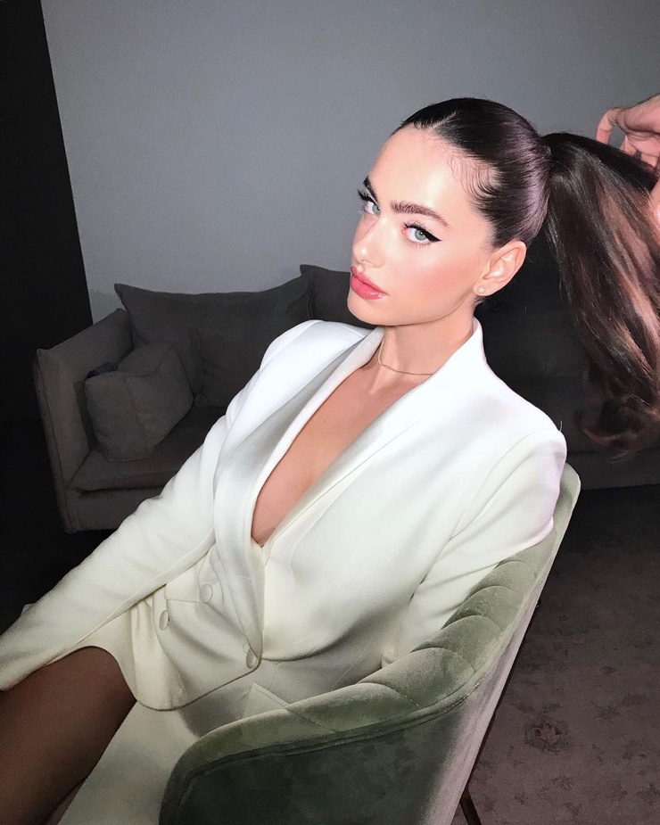 Yael Shelbia Yael Shelbia