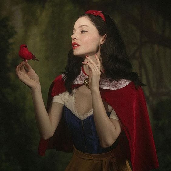 Alina Lee