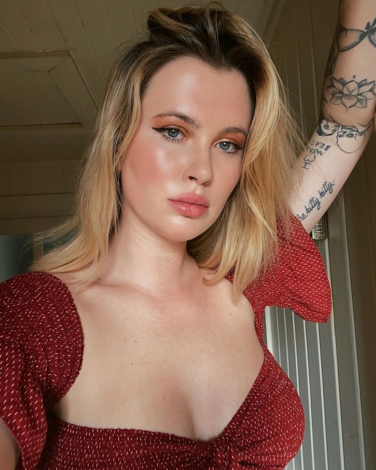 Ireland Baldwin