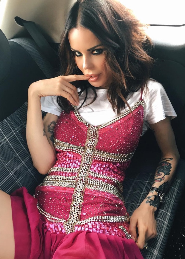 Nina Moric Nina Moric