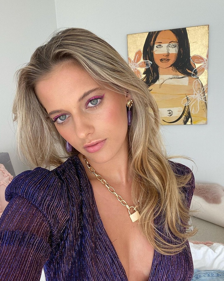 taya brooks