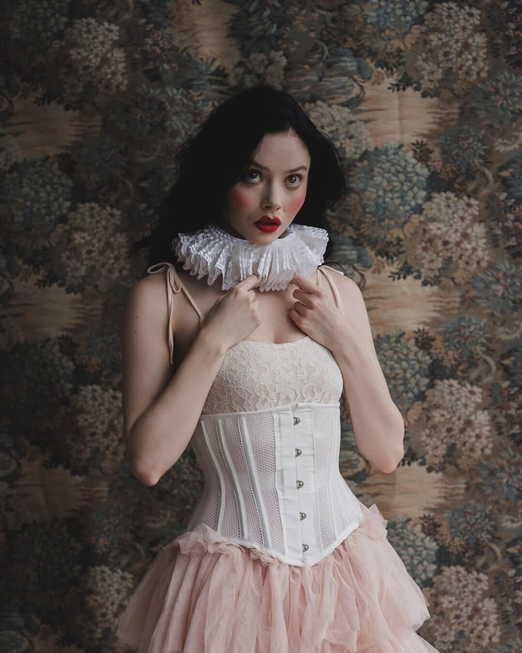 Alina Lee