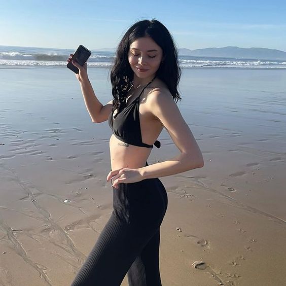 Alina Lee