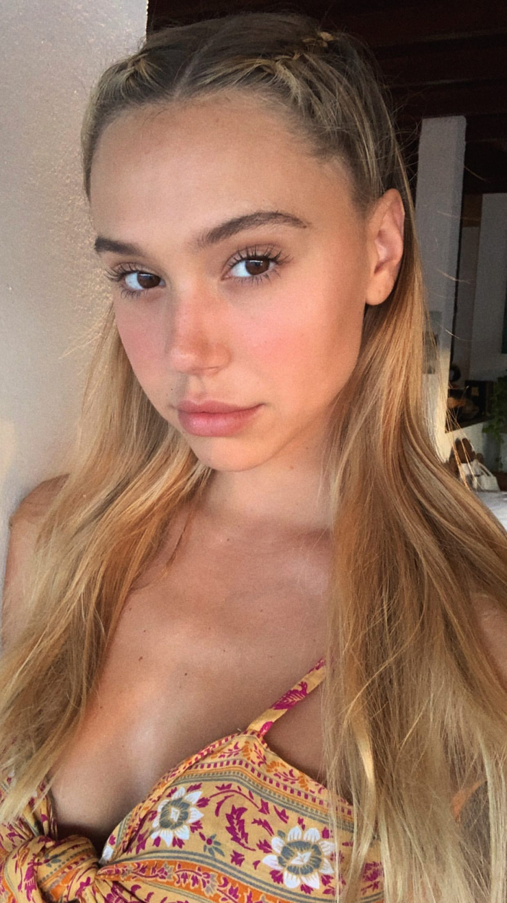 Alexis Ren Alexis Ren