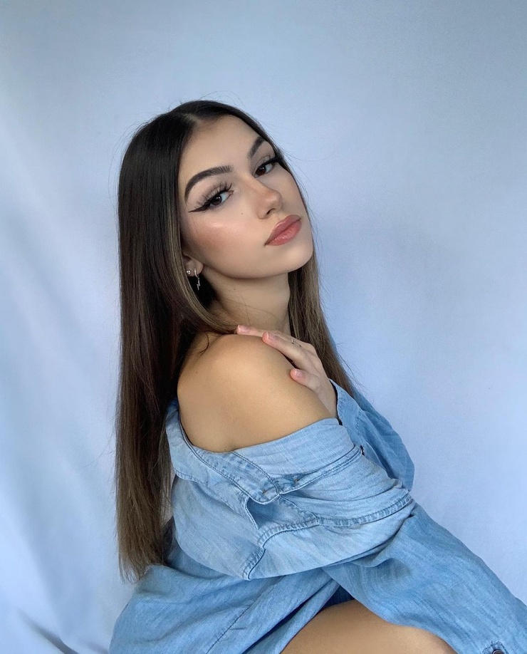 Picture of Julia Merekoulias