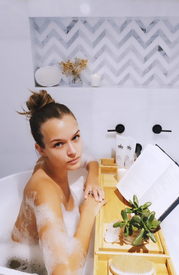 Josephine Skriver Josephine Skriver