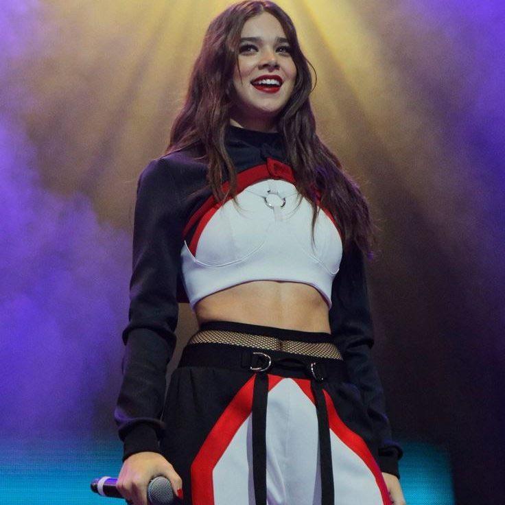 Hailee Steinfeld