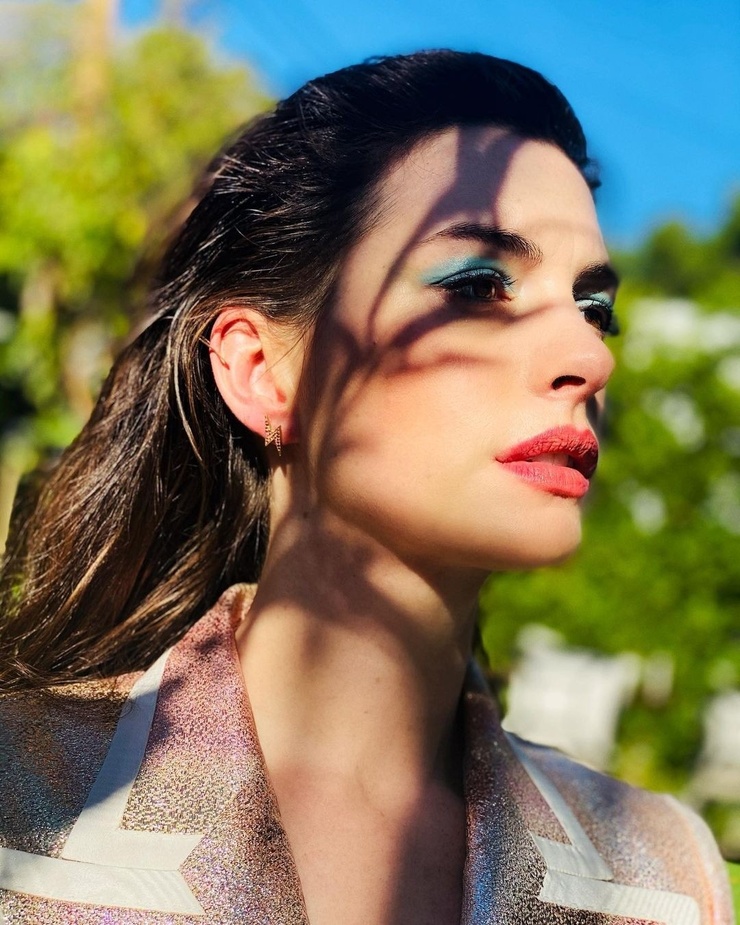 Anne Hathaway Anne Hathaway