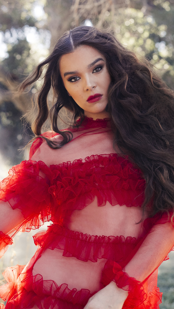 Hailee Steinfeld Hailee Steinfeld