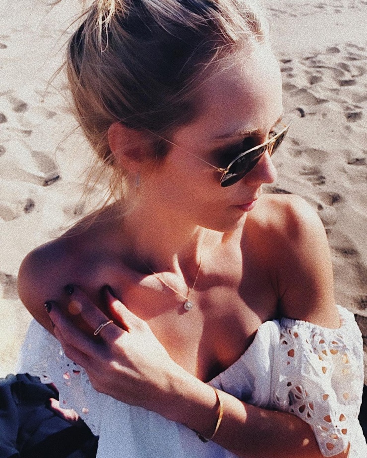 Laura Vandervoort Laura Vandervoort