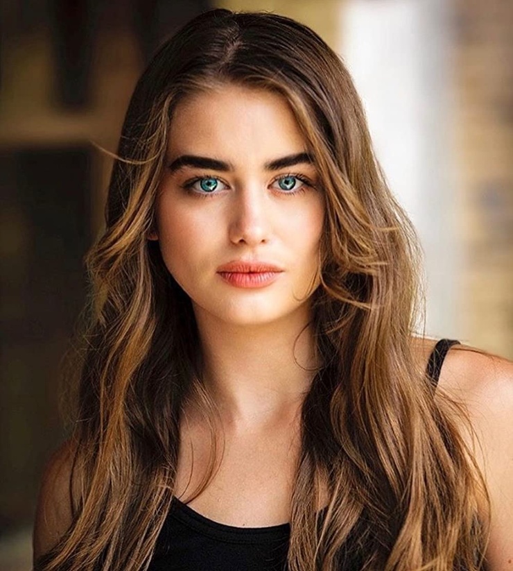 Alli Hart Alli Hart