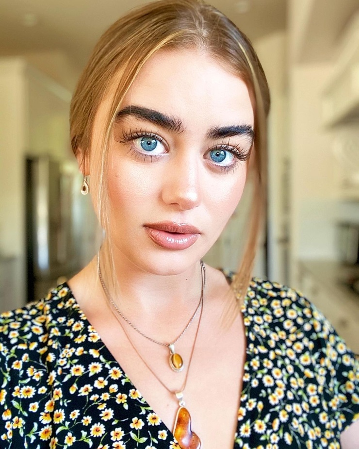 Alli Hart Alli Hart