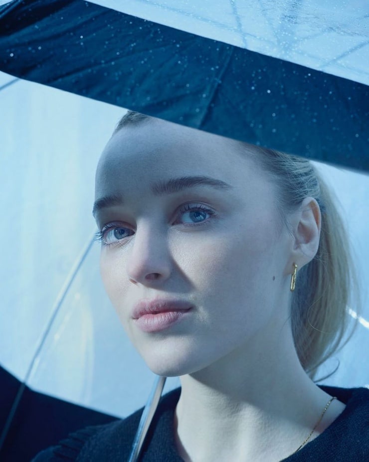 Phoebe Dynevor