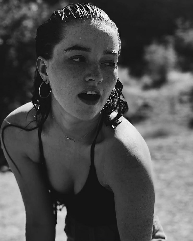 Kaitlyn Dever Kaitlyn Dever