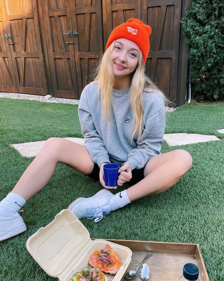 Lily Rosenthal