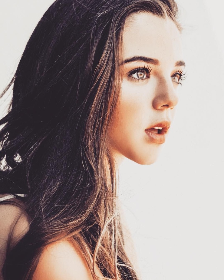 Alexa Nisenson Alexa Nisenson