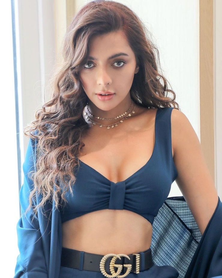 Ruhi Singh Ruhi Singh