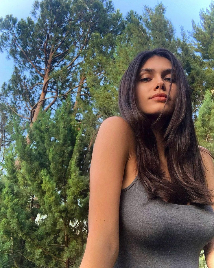 Vika Bronova