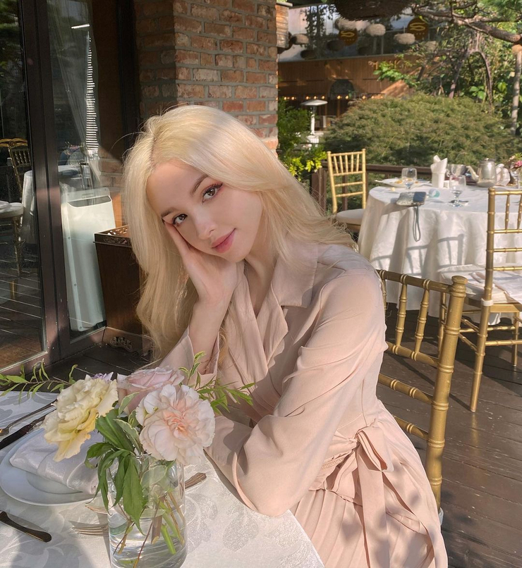 Elina Karimova Elina Karimova