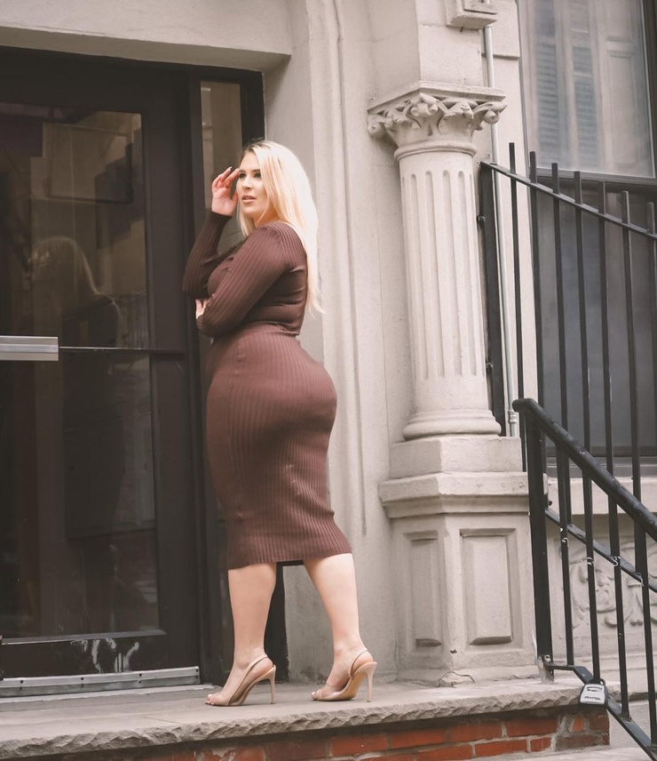 Sophie Turner (Plus Size)