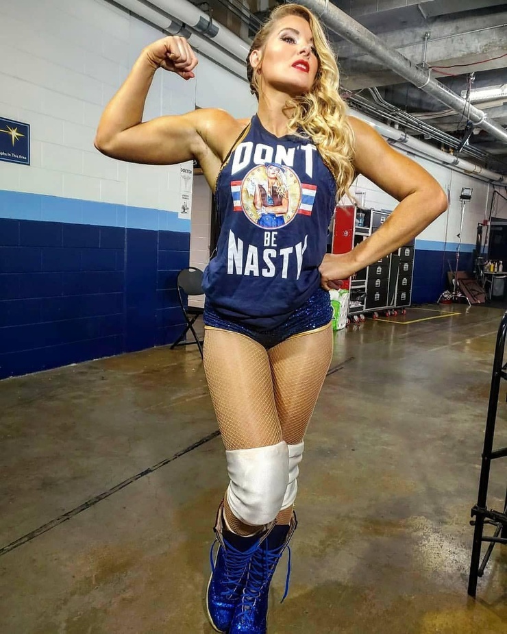 Lacey Evans
